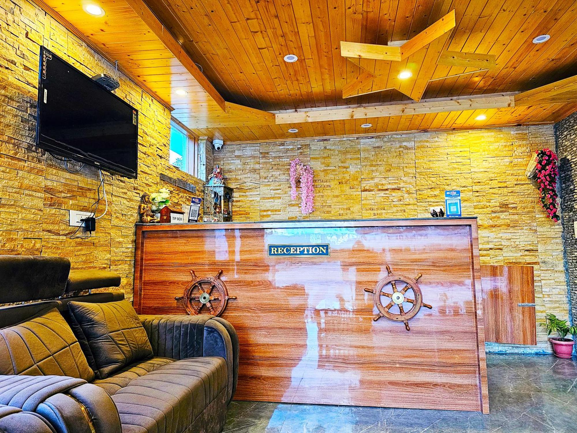 Hotel Marina Heights Manali  Ngoại thất bức ảnh
