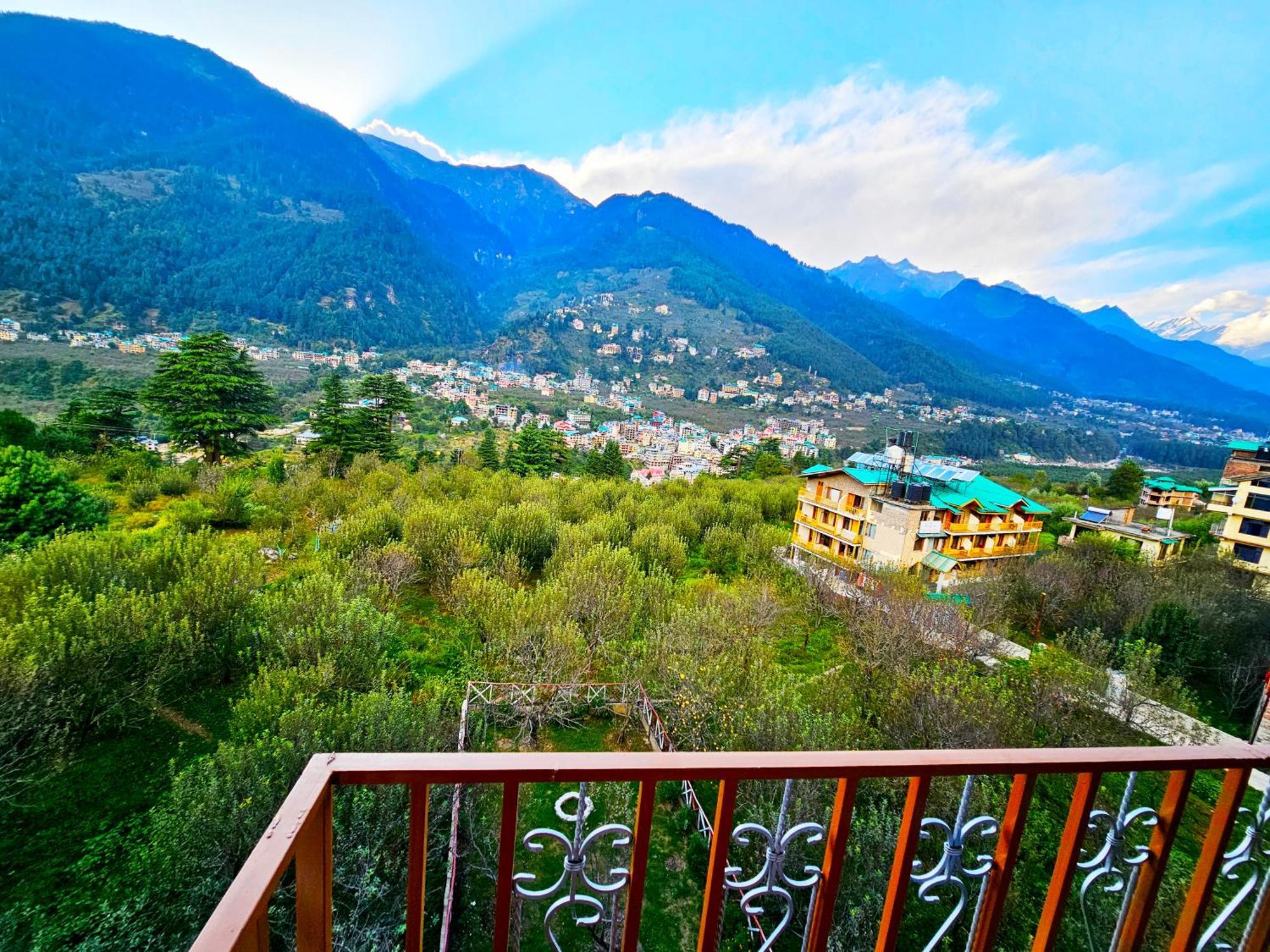 Hotel Marina Heights Manali  Ngoại thất bức ảnh